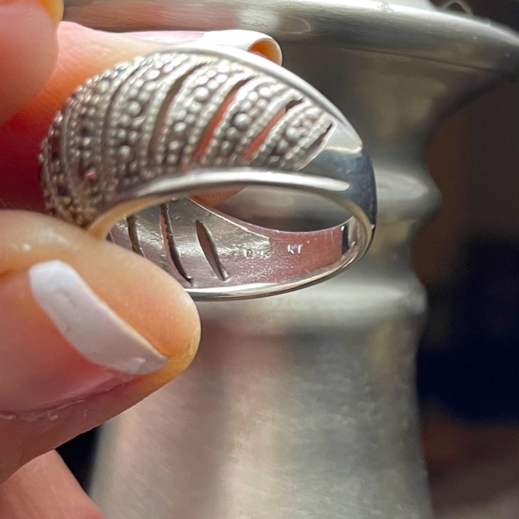 925 Sterling Silver Marcasite Gem Domed Design - Picture 5 of 6